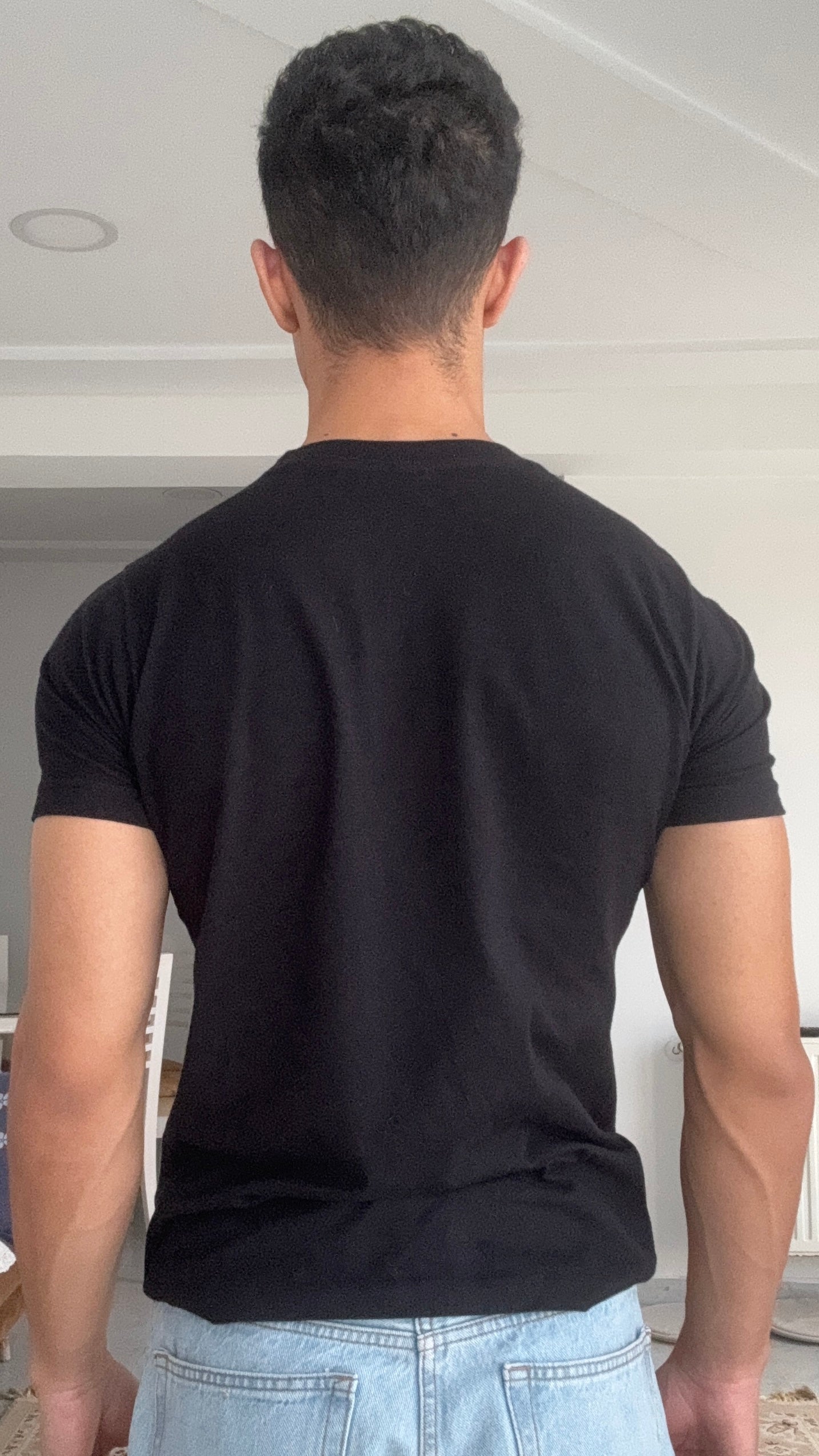 BLACK TSHIRT